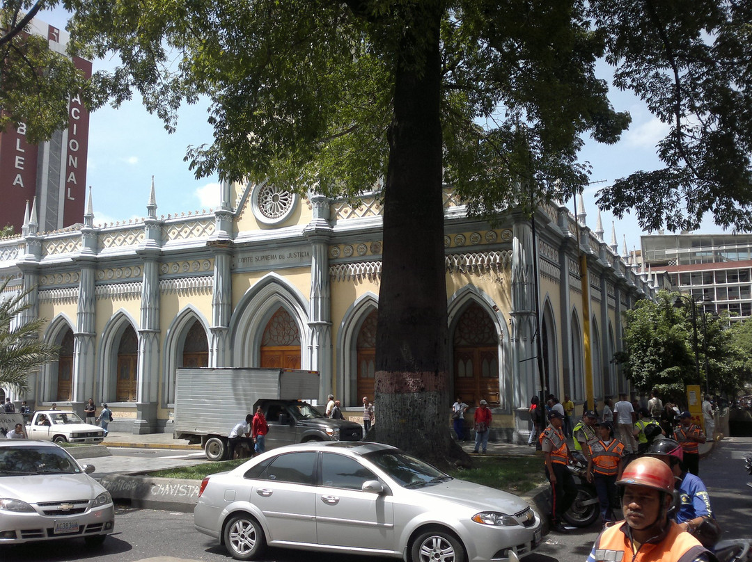 El Palacio de Las Academias景点图片