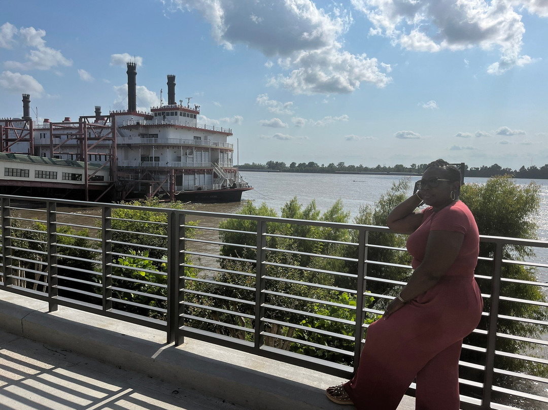The Queen Baton Rouge
