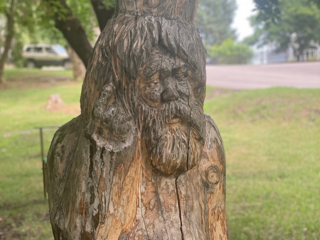 Chudiki  Wooden Sculpture Park景点图片