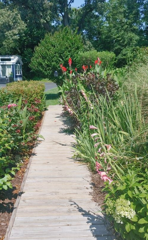 Lazy L At Willow Creek Bed & Breakfast主图