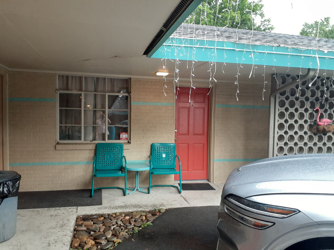 The Sunset Motel主图