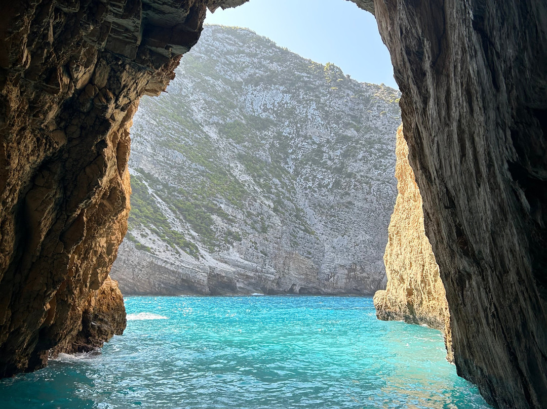 Psarou cruises-Meso Gerakari必去景点