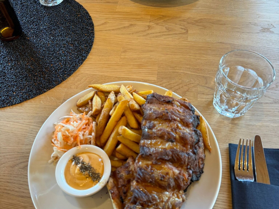 Arctic River Resort - Restaurant