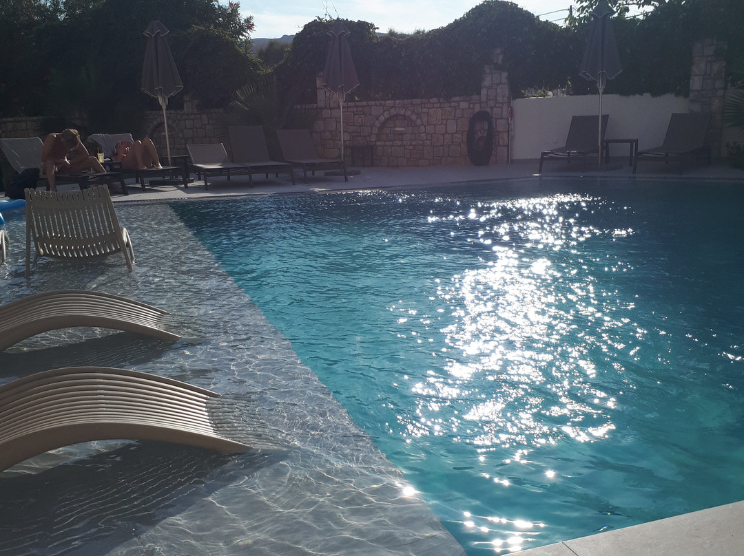 Sunny Bay Hotel主图