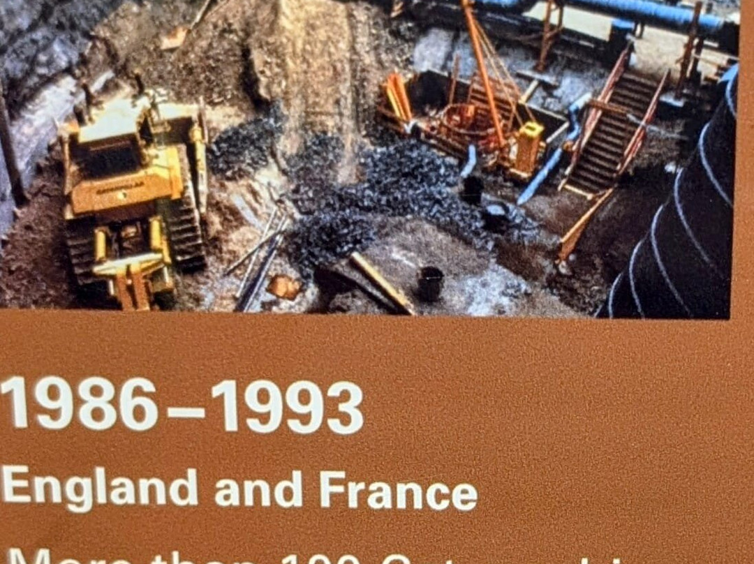 Caterpillar Visitors Center-皮奥里亚必去景点