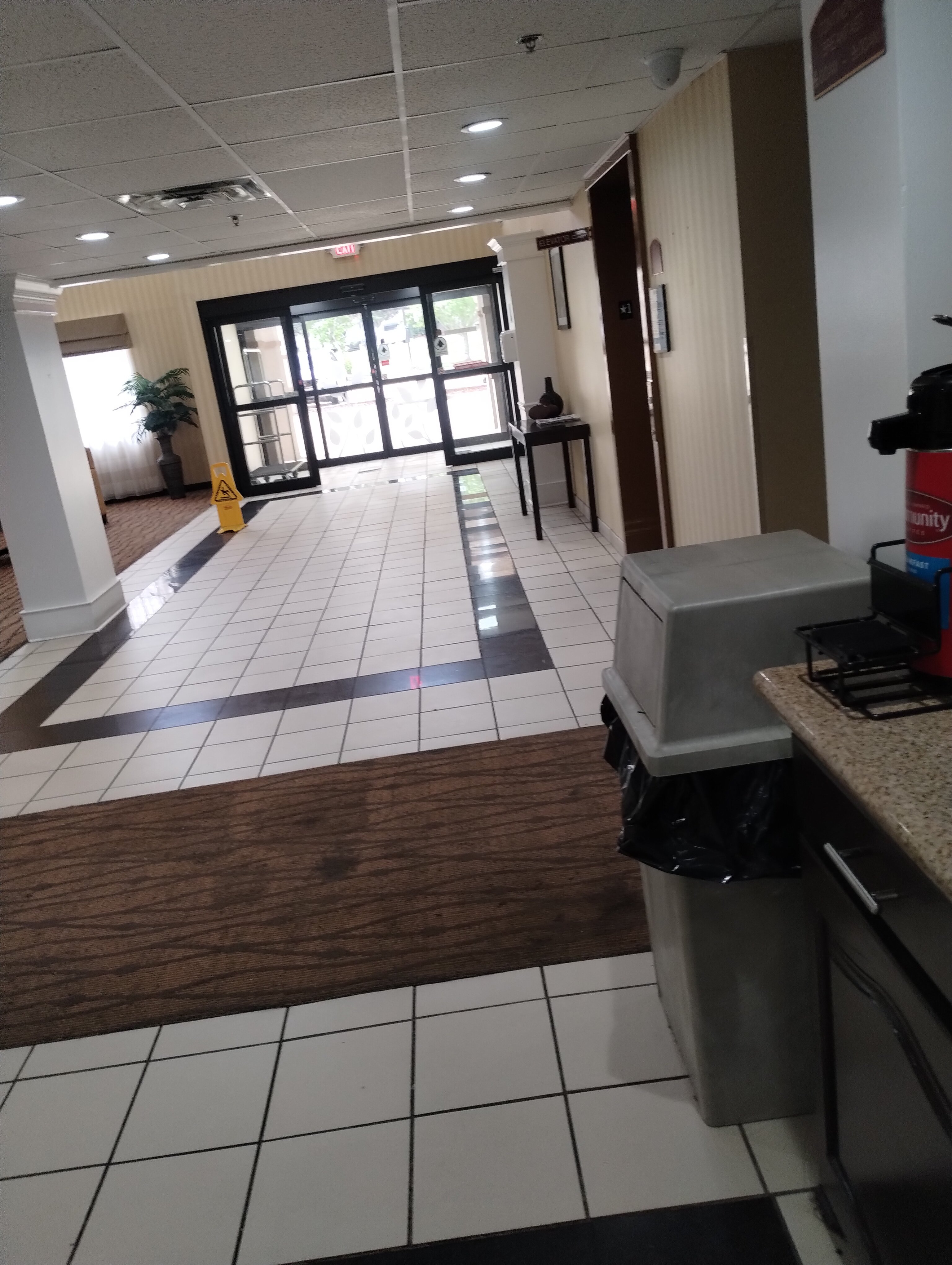 Hotel Pearl Jackson Airport-浴室