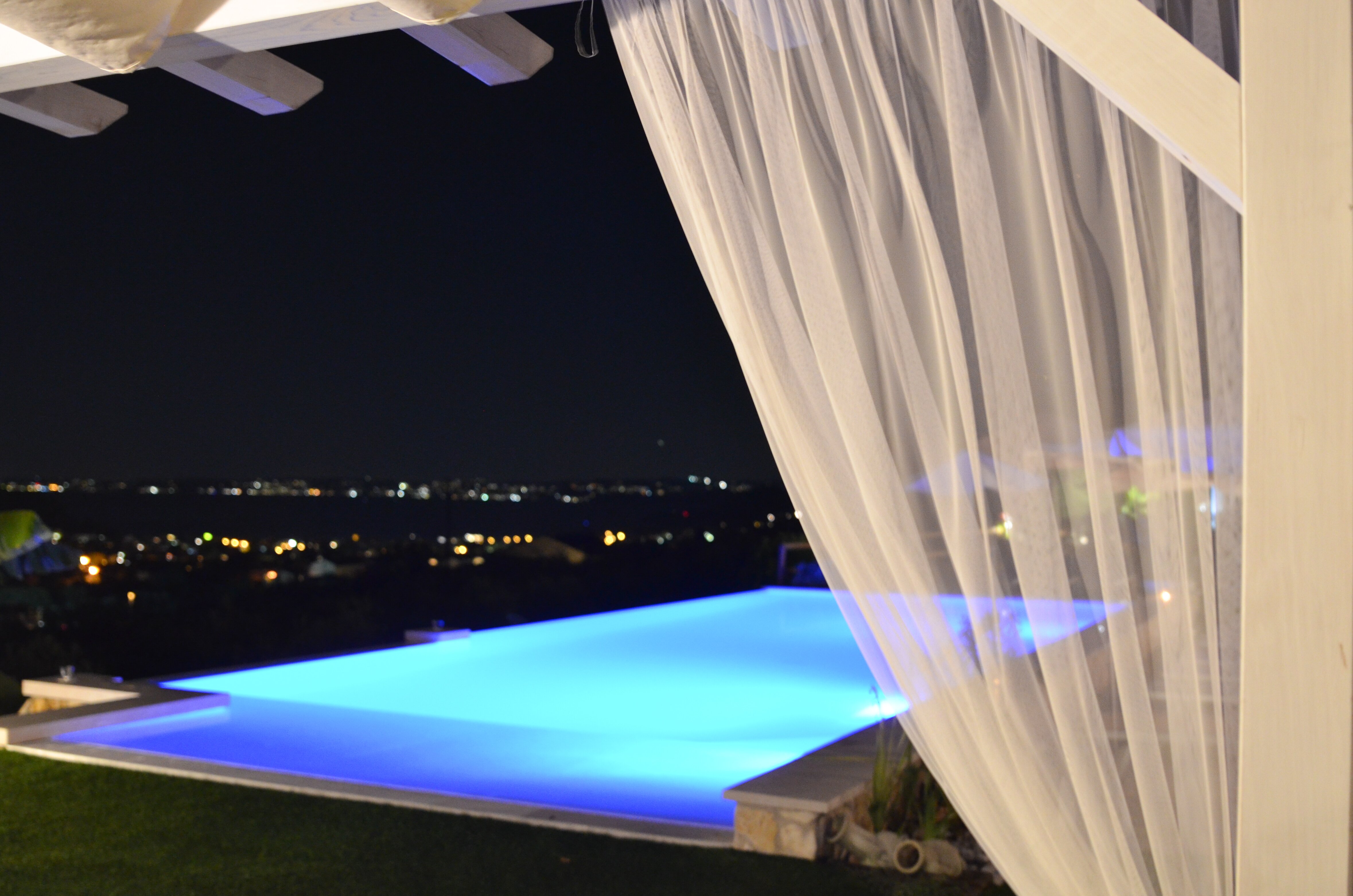 Relais Villa Olivi-泳池