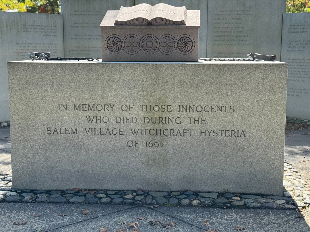 Witch Trials Memorial-丹弗斯必去景点