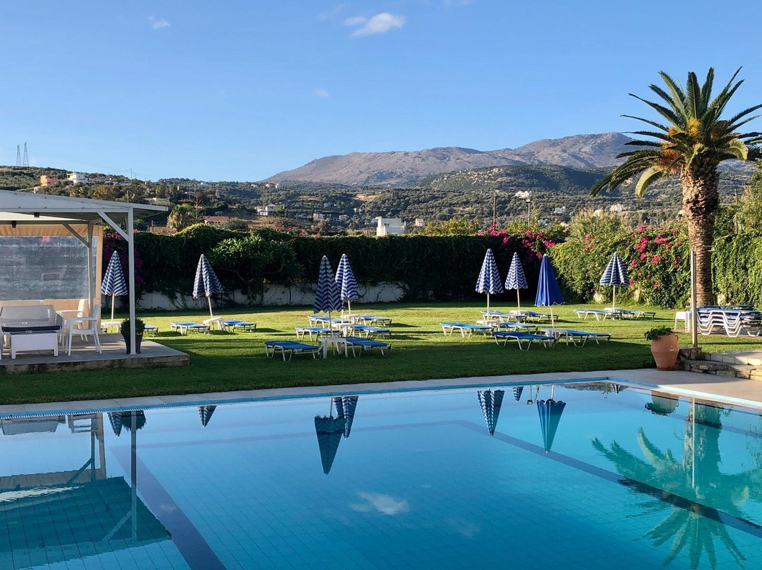 Evelin Hotel Apartments主图