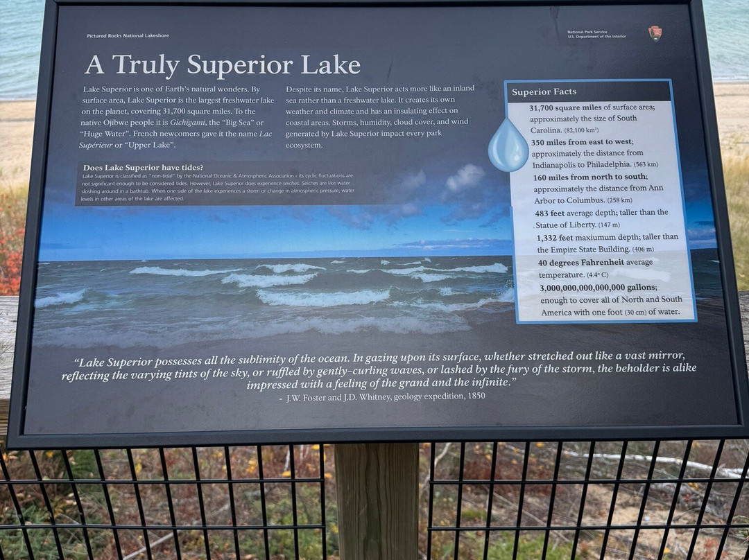 Lake Superior Overlook景点图片