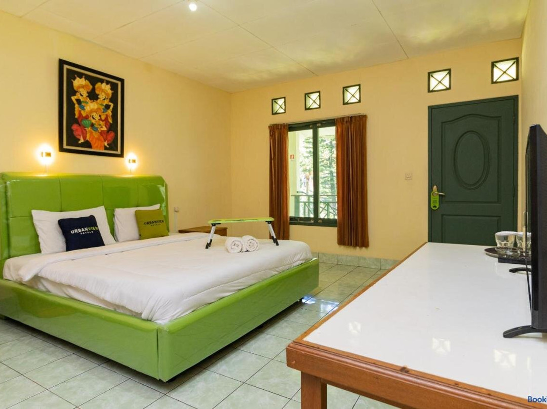 Urbanview Hotel Griya Astoeti 2 Cisarua Puncak