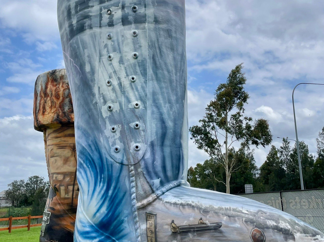 The Big UGG Boots景点图片