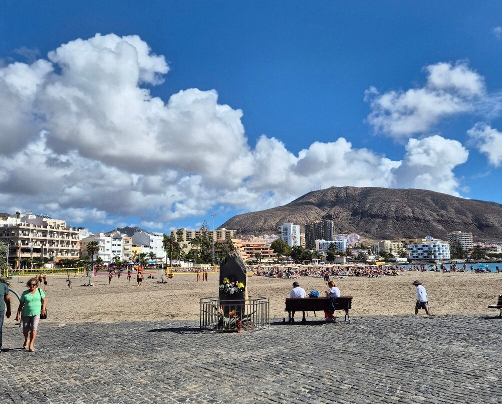 Playa de Los Cristianos-洛斯克里斯蒂亚诺斯必去景点
