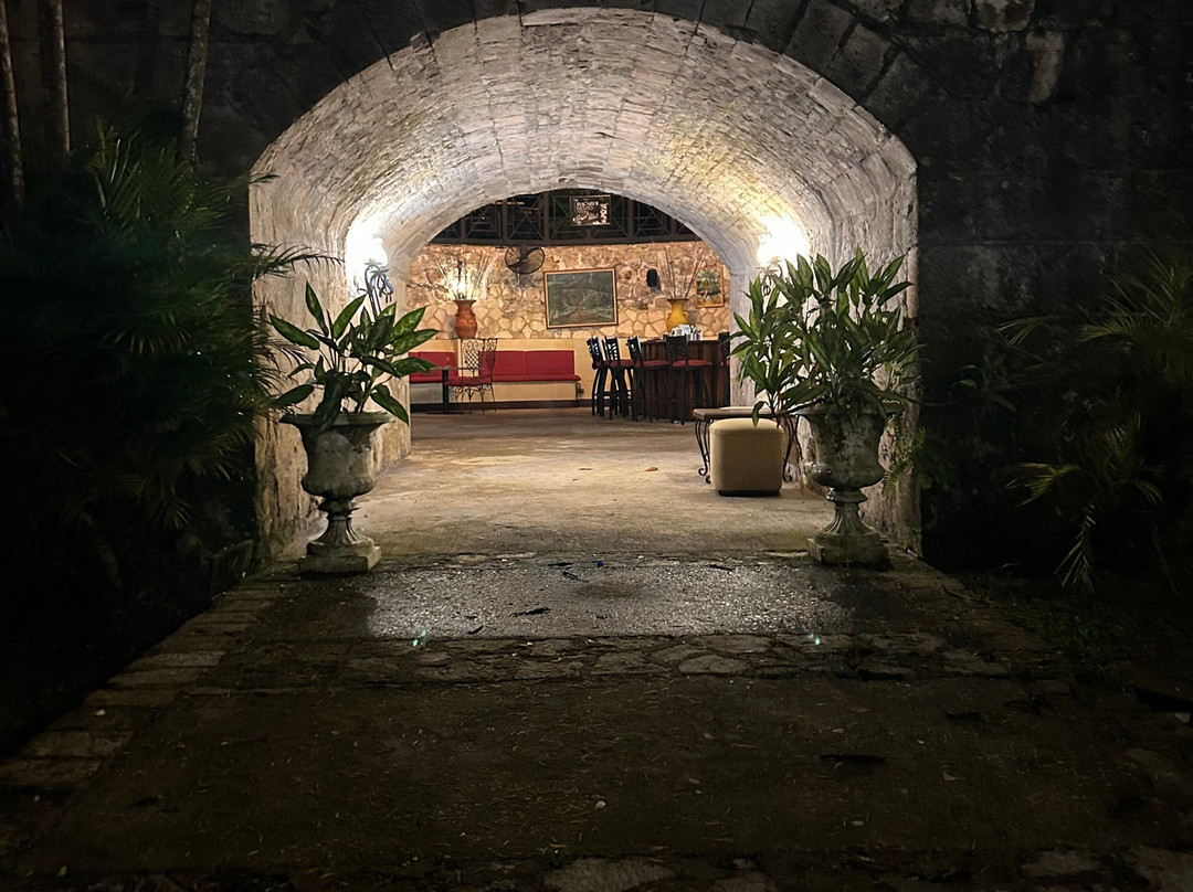 Akeemyvibetours-蒙特戈贝必去景点