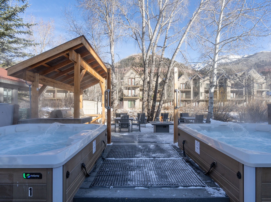 Mountainside Inn主图