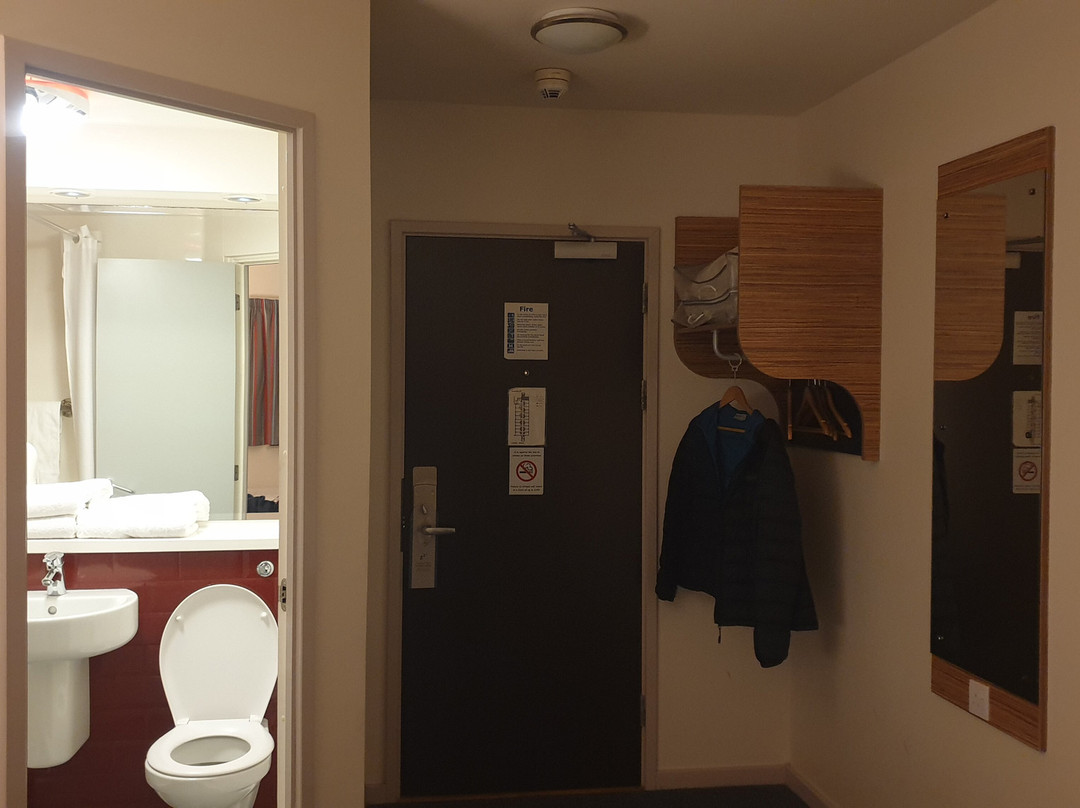 Travelodge Darlington Hotel主图