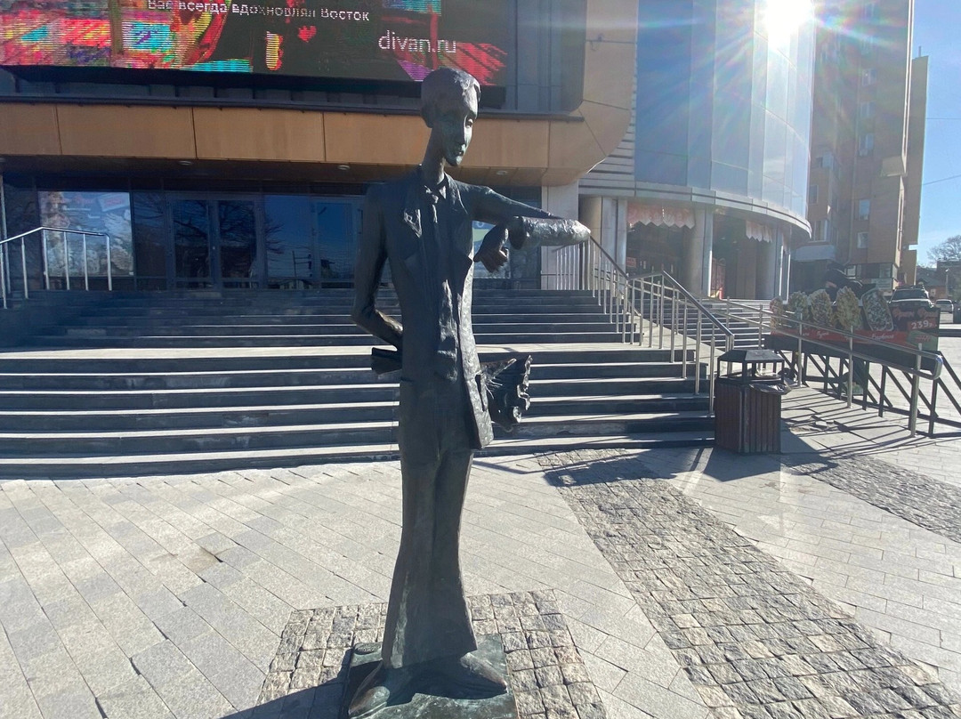 Sculpture Svidaniye-伊尔库茨克必去景点