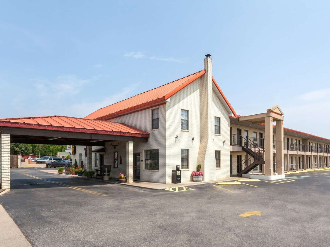 Super 8 by Wyndham Fredericksburg