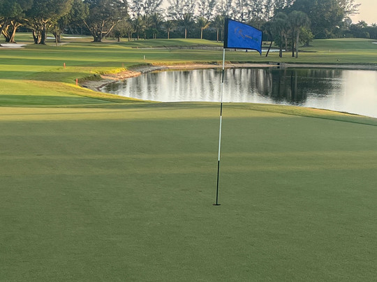 Hollybrook Golf & Tennis Club-彭布罗克派恩斯必去景点