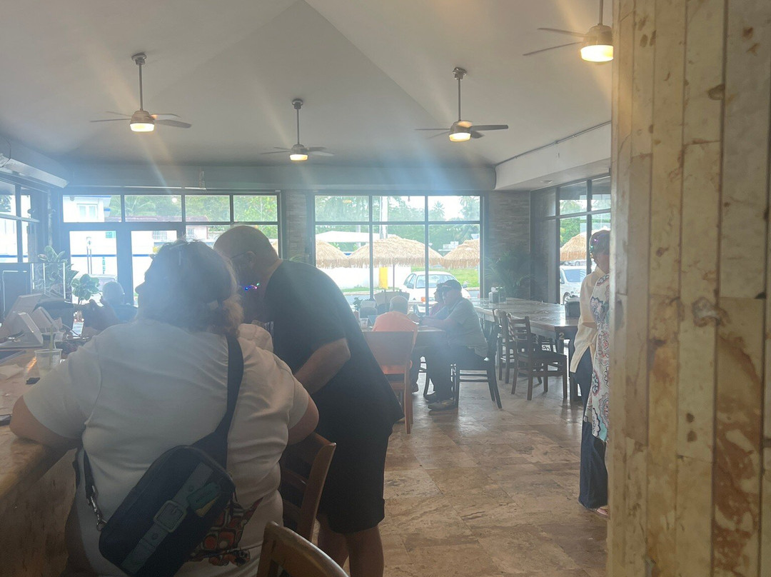 El Corozo Sport Bar & Grill