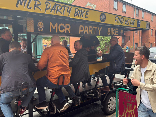 Mcr Party Bike-曼彻斯特必去景点