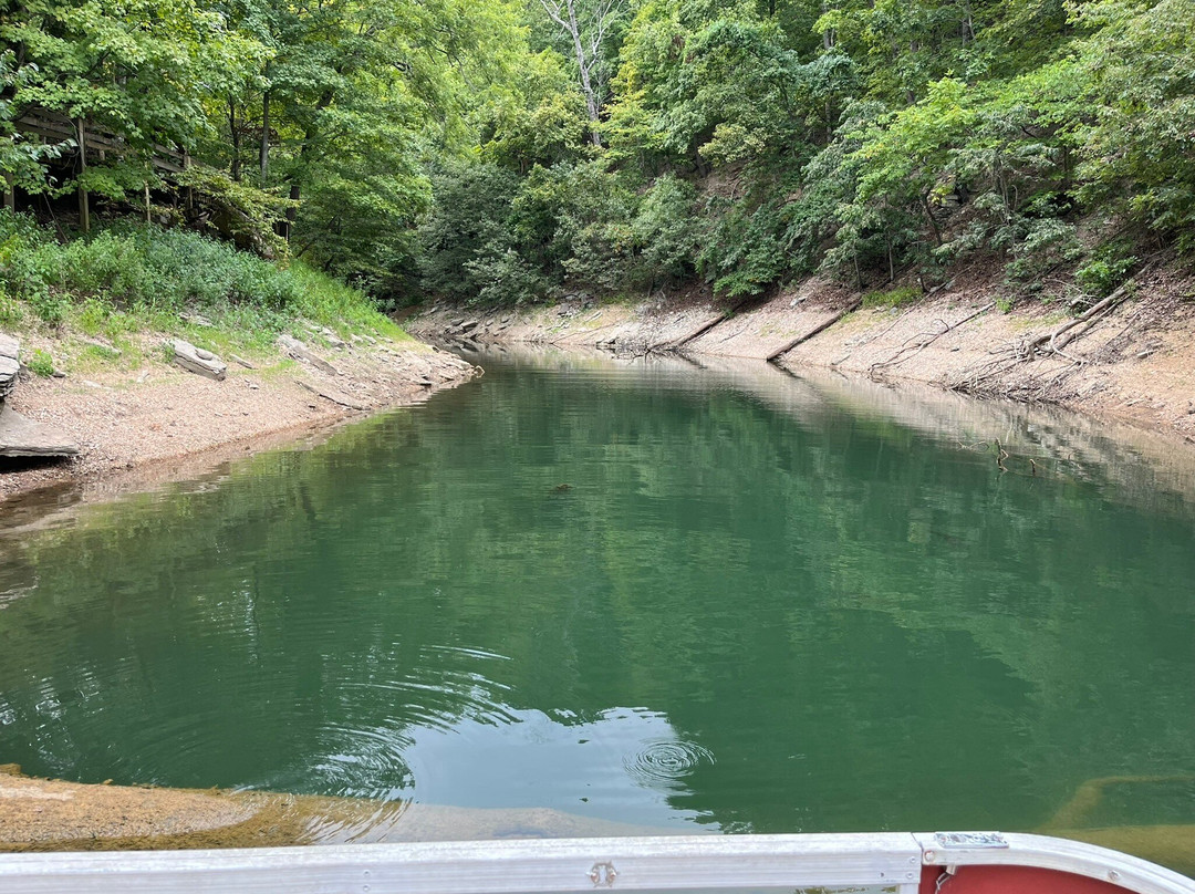War Eagle Cavern on Beaver Lake-罗杰斯必去景点
