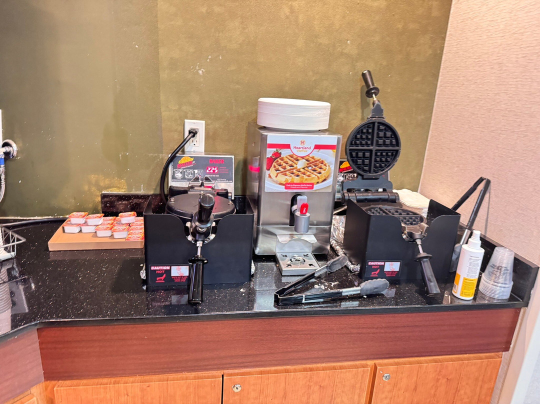 莫沃万枫酒店及套房主图
