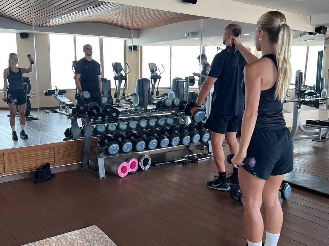 祖亚娜海滩度假酒店主图