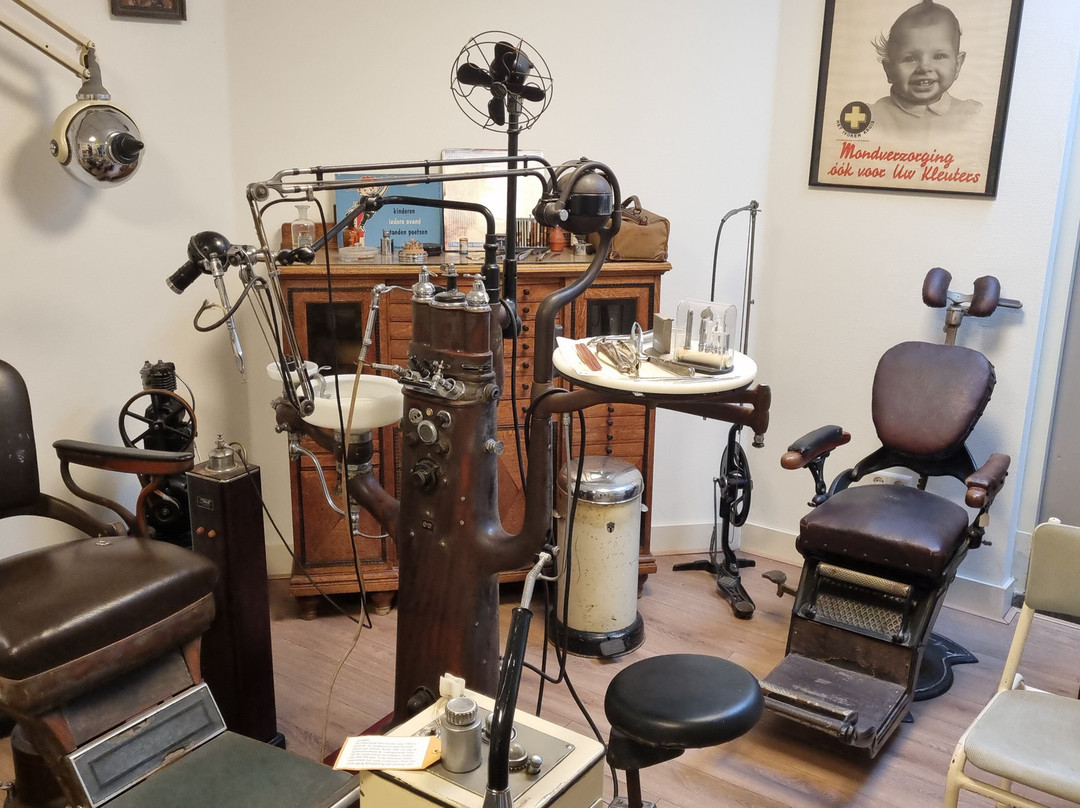 Museum De Dorpsdokter-希尔法伦贝克必去景点