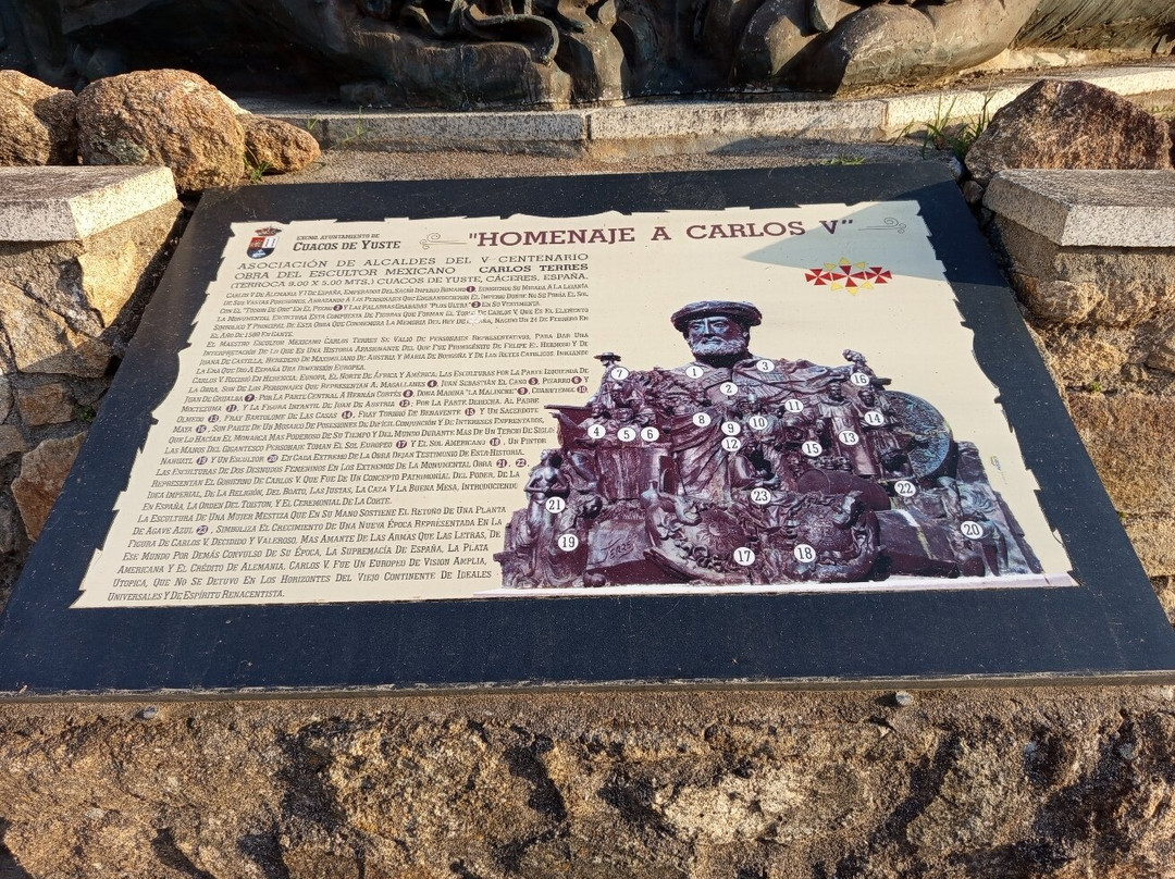 Monumento Emperador Carlos V景点图片