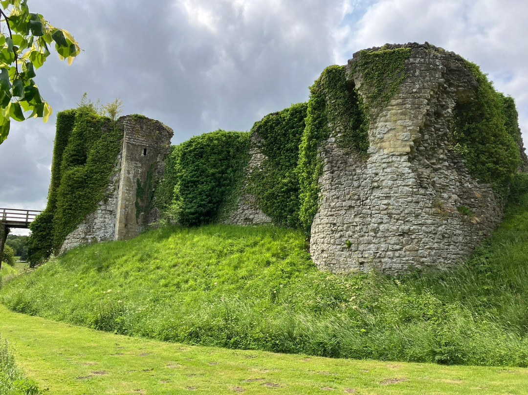 Helmsley Castle景点图片