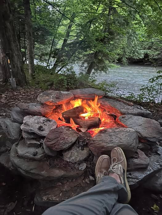 The Warren Lodge主图