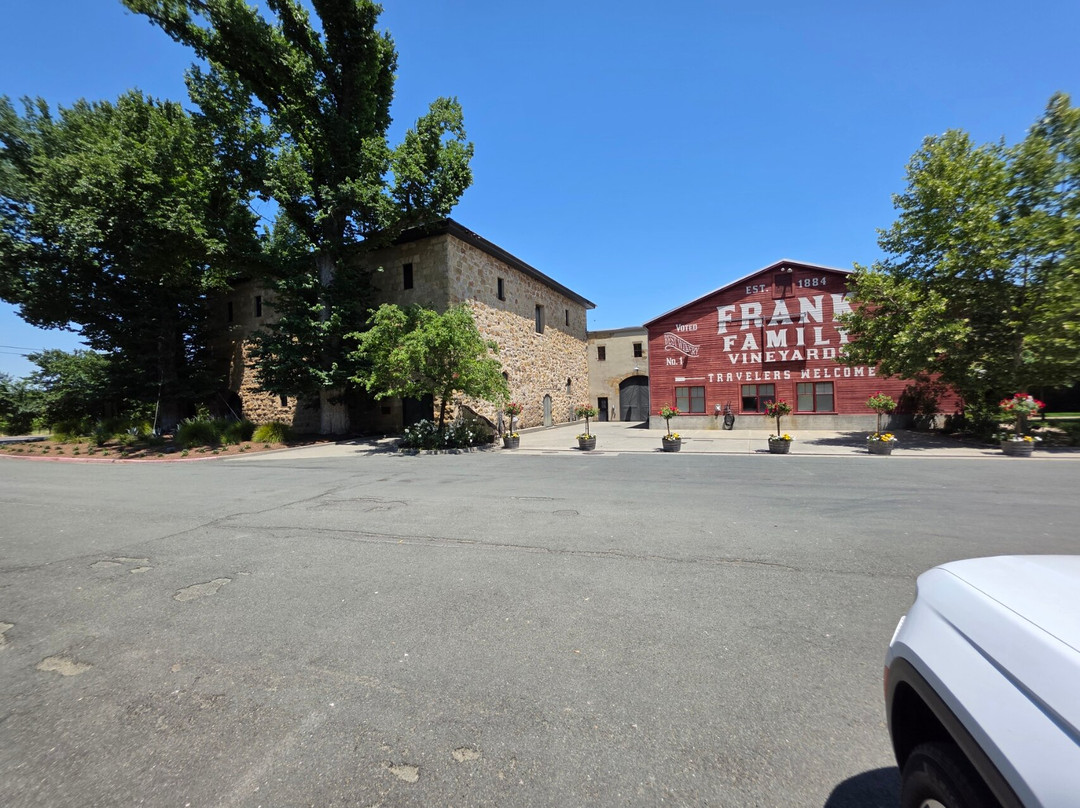 Frank Family Vineyards-卡利斯托加必去景点