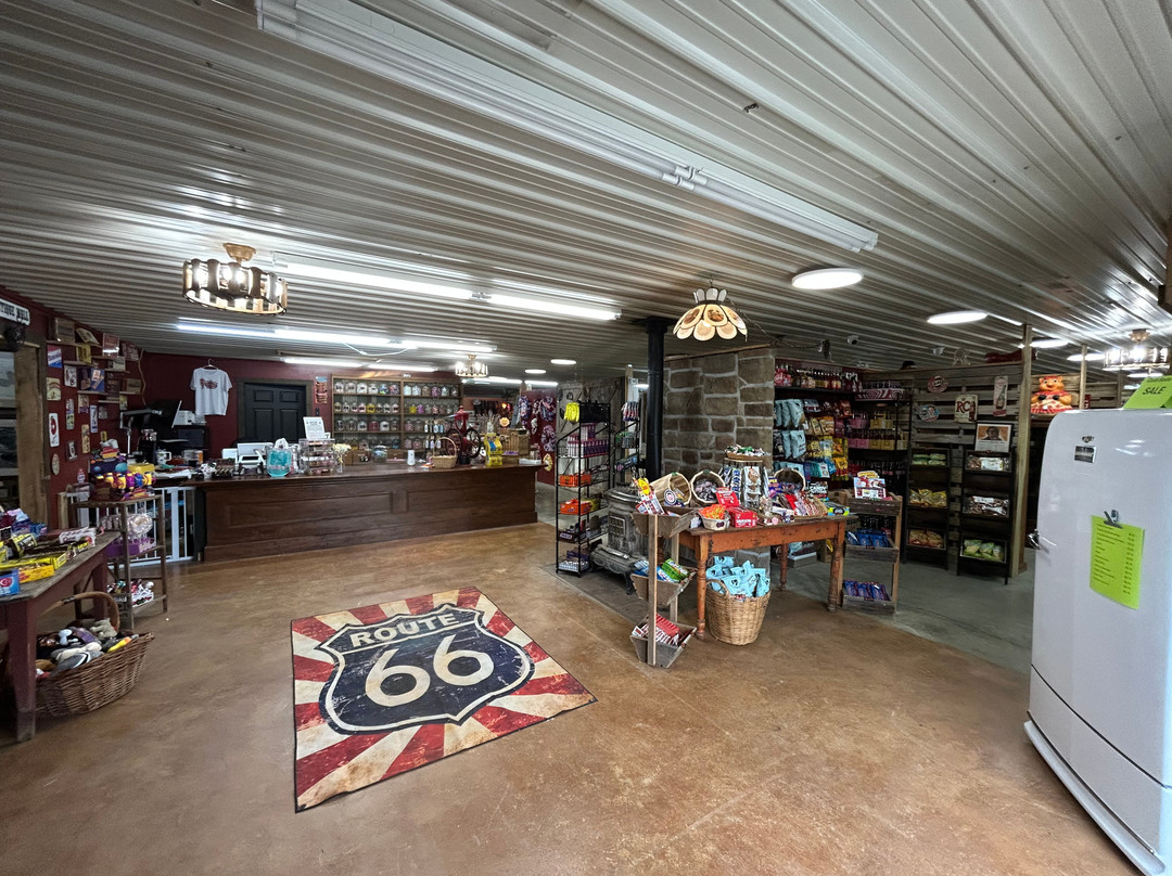 Country Cousins Antique Mall