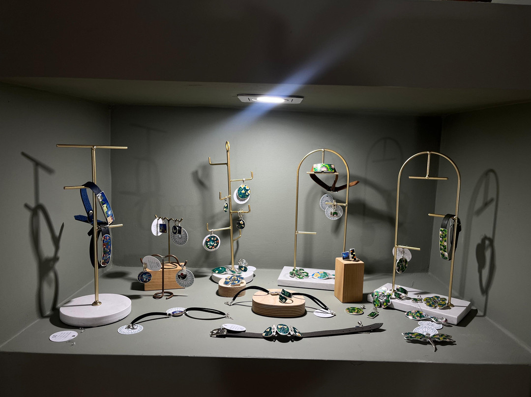 Ikorta Enamel Jewelry Studio-Tserovani必去景点