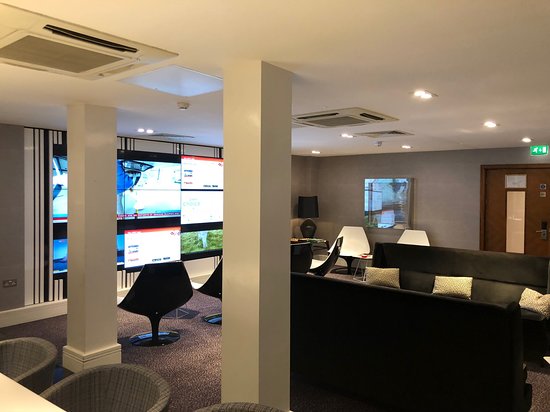 伦敦伊灵皇冠假日酒店-商务中心/多功能厅