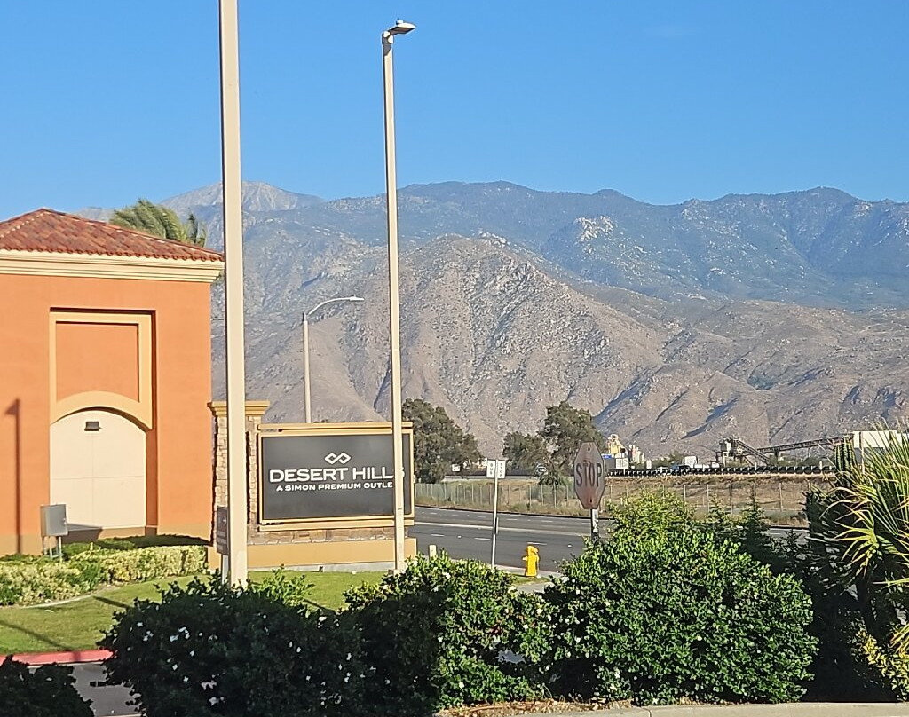 棕榈泉奥特莱斯-卡巴宗必去景点