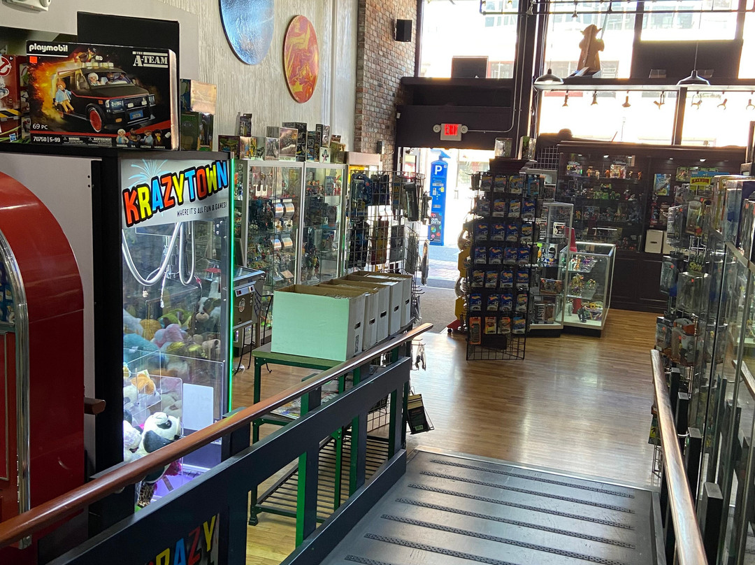 Cherry Bomb Toys-维多利亚必去景点