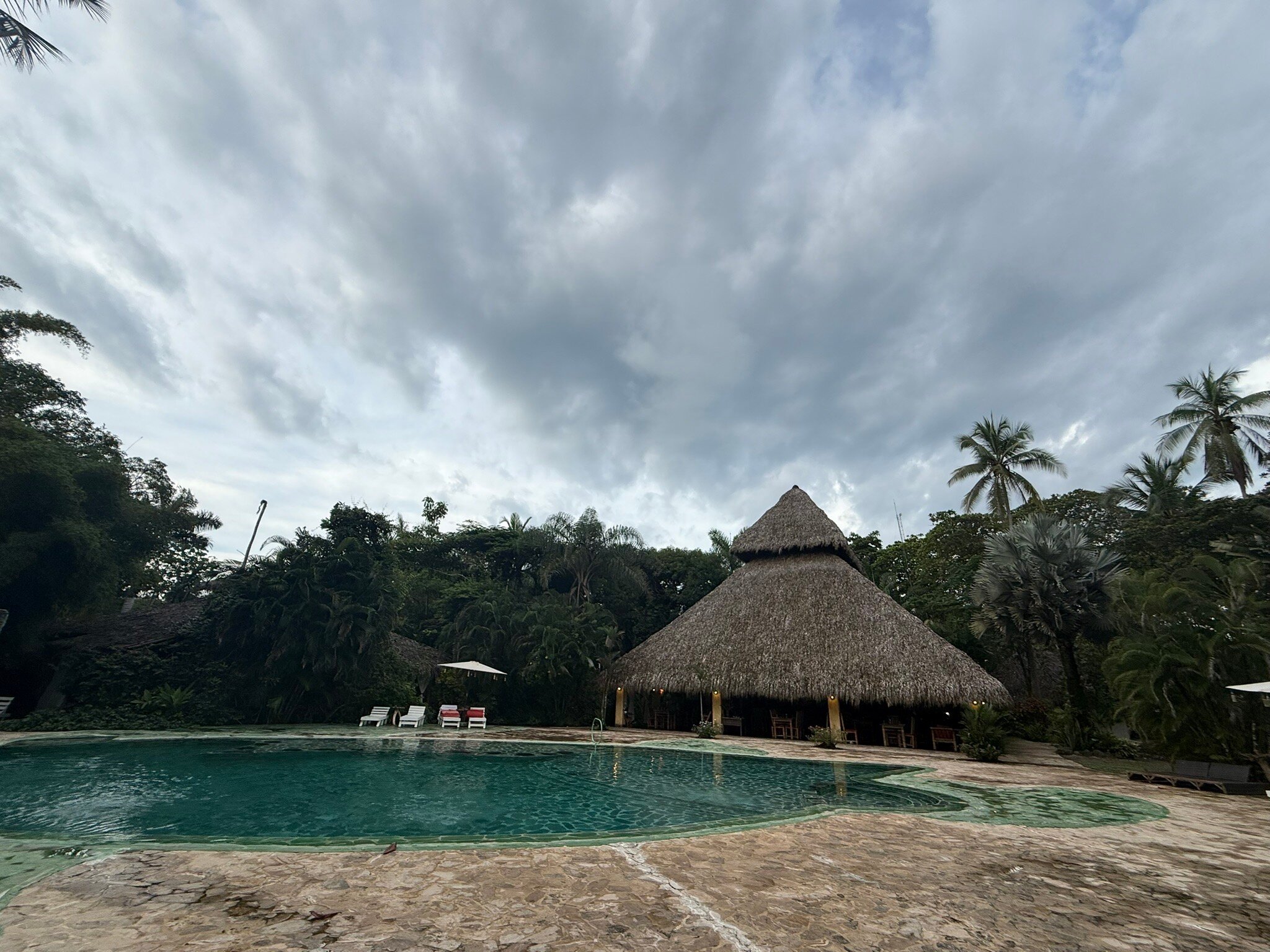 Clandestino Beach Resort-官方