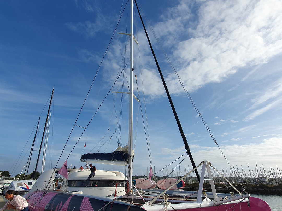 Caseneuve Maxi Catamaran-La Foret-Fouesnant必去景点