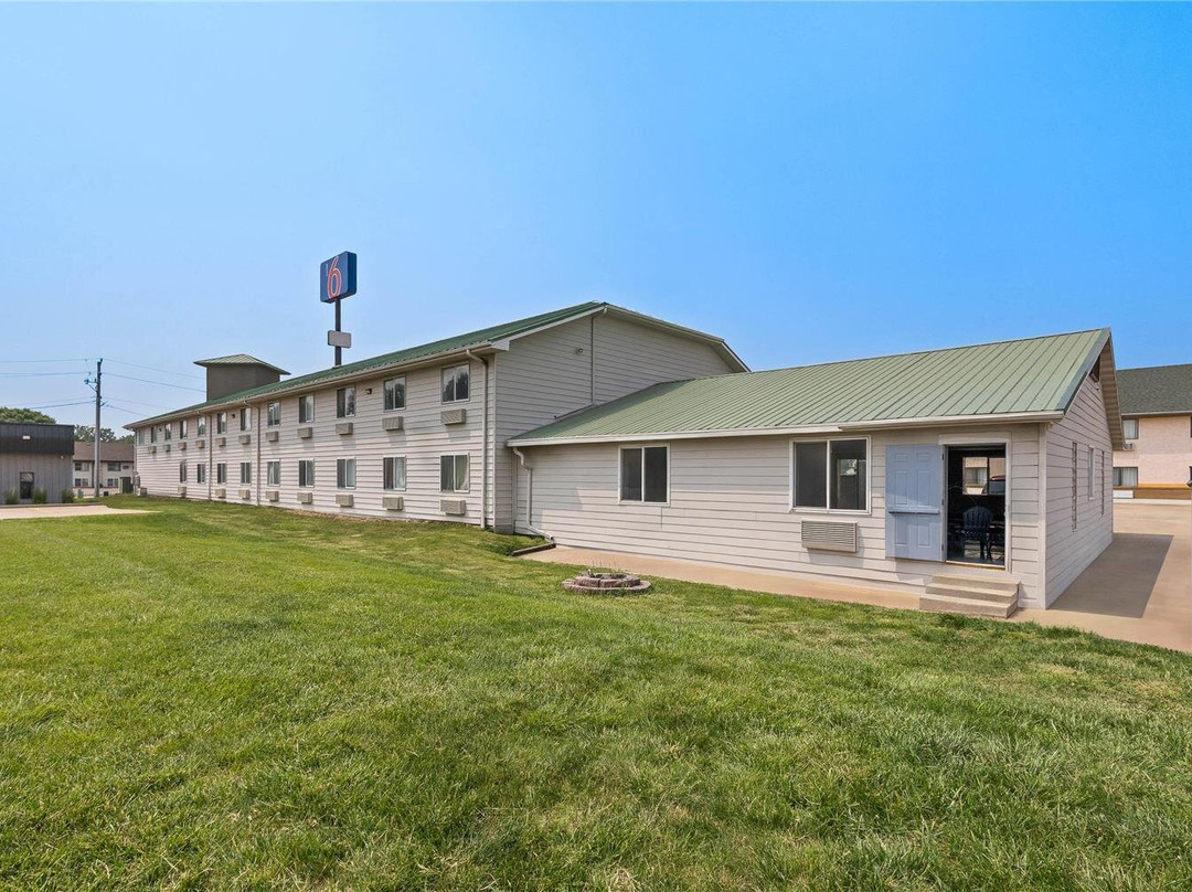 Motel 6 North Sioux City, SD – I-29 North