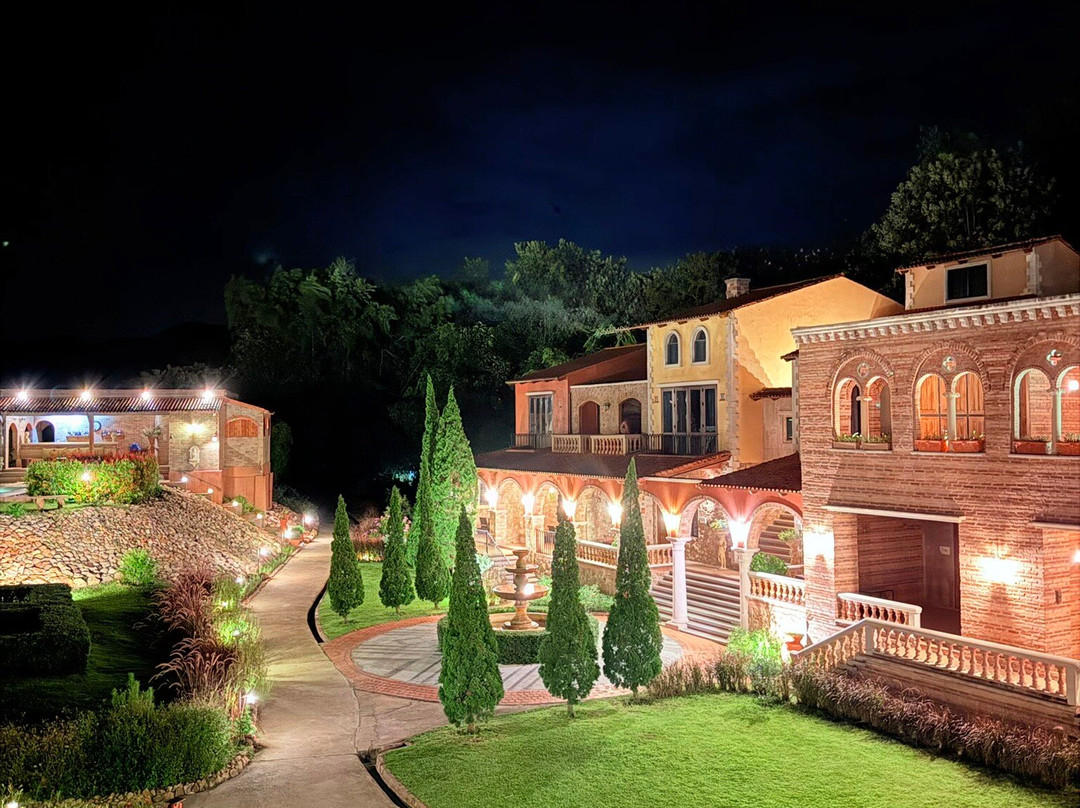 拉托斯卡纳度假村主图