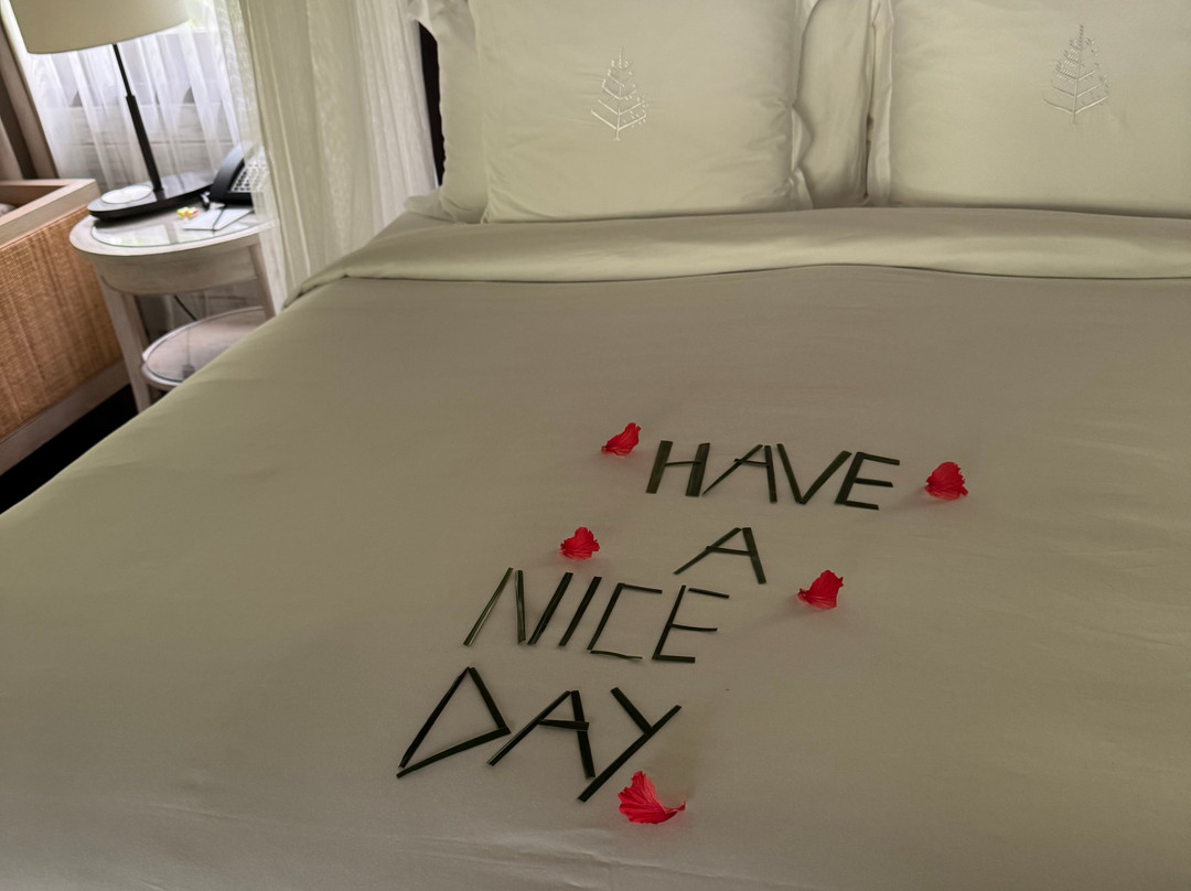 塞舌尔四季酒店主图