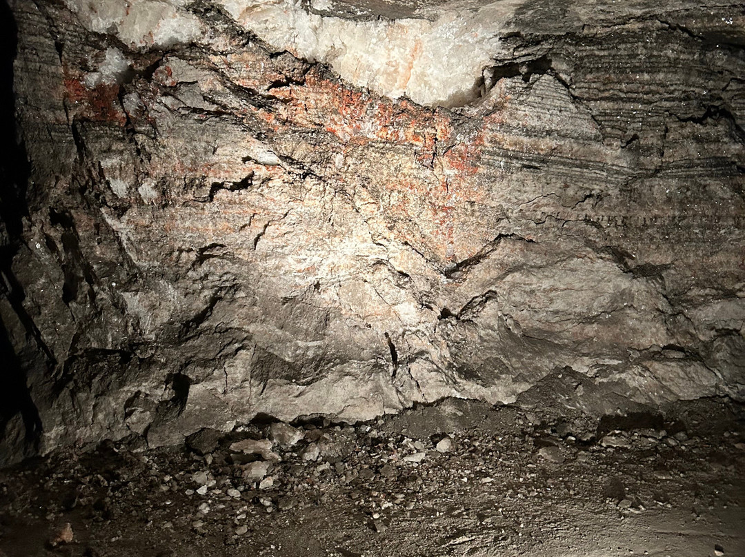 Strataca-Hutchinson必去景点