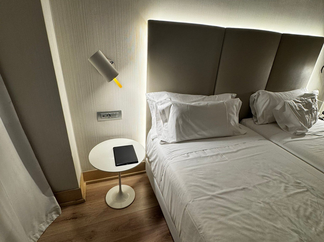 毕尔巴鄂NH酒店主图