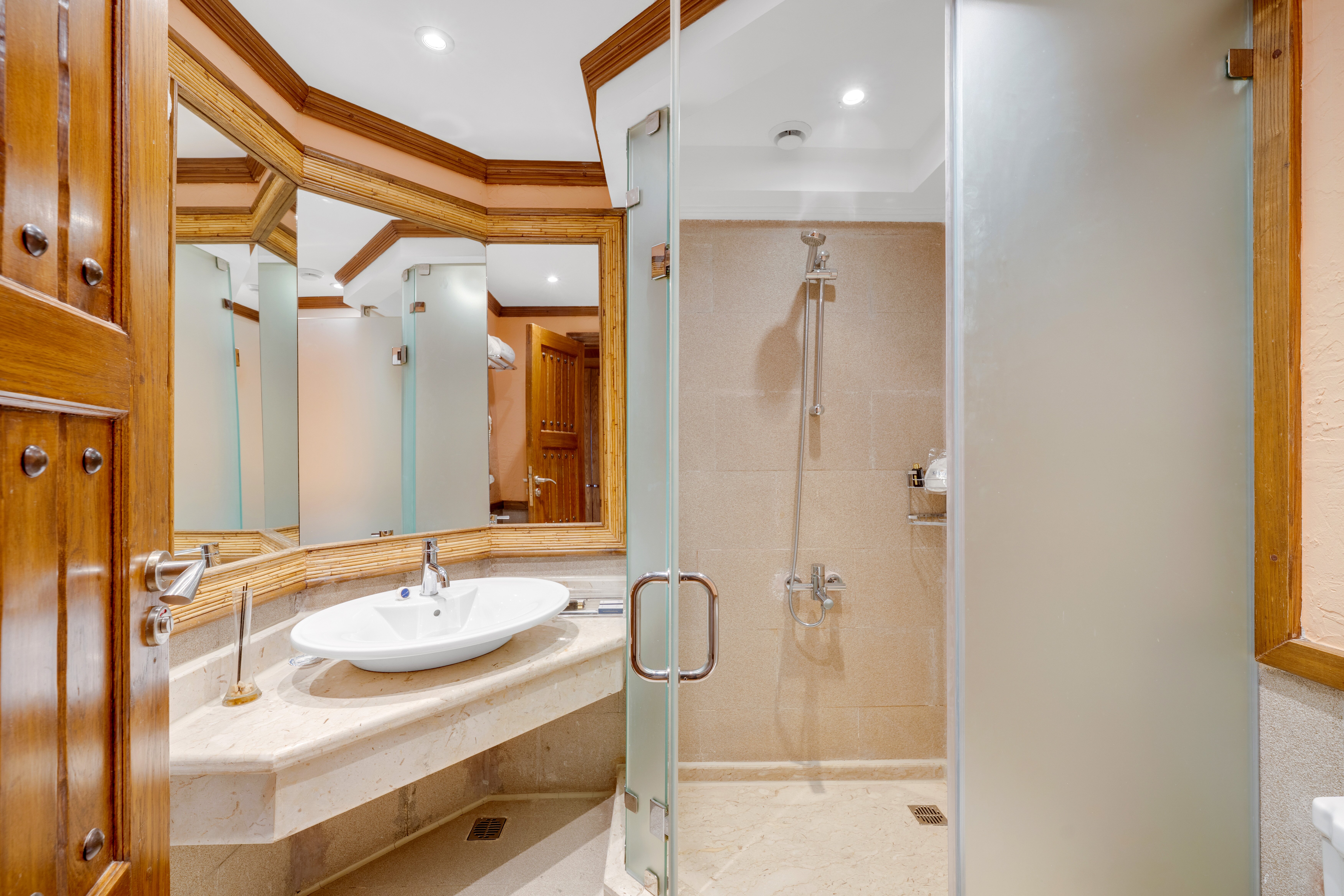 Royal Savoy Hotel-浴室