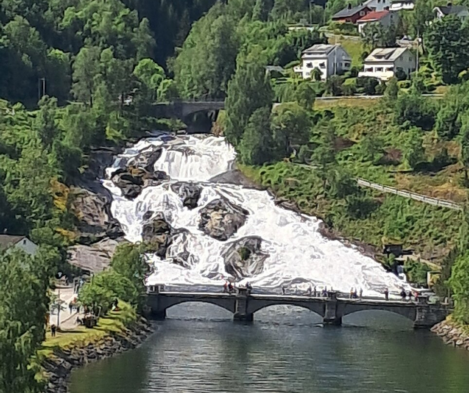 Hellesyltfossen-Hellesylt必去景点