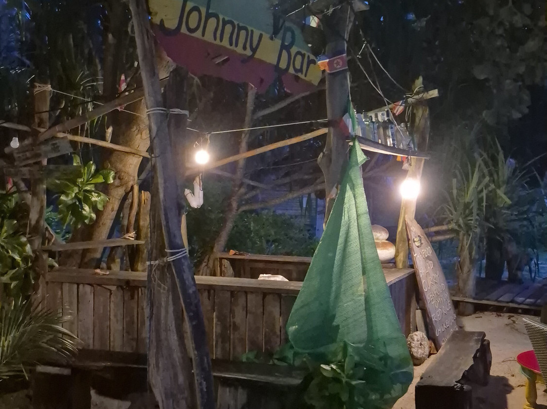 Johnny Bar-卡农必去景点