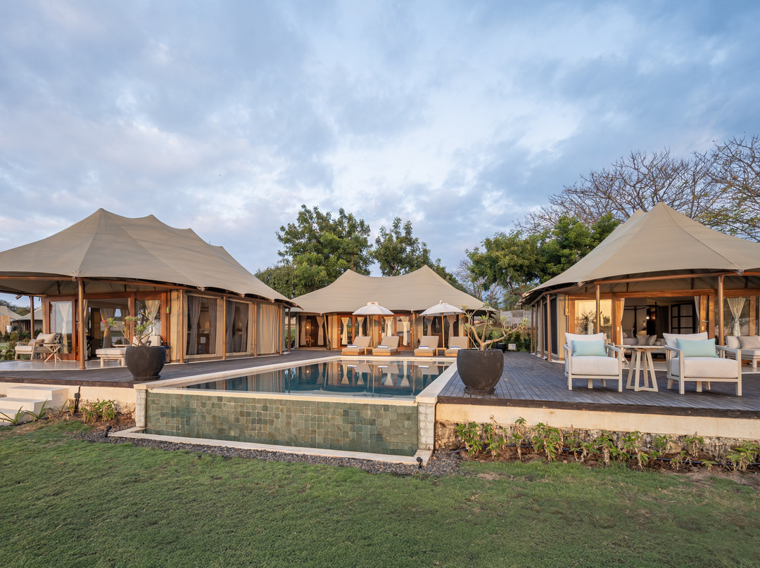 Menjangan Dynasty Resort, Beach Glamping And Dive Centre主图