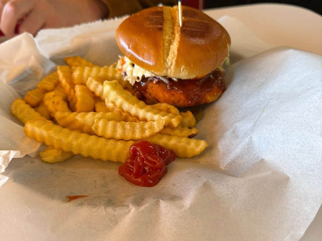 Russell's Truck and Travel Center-Glenrio必去景点